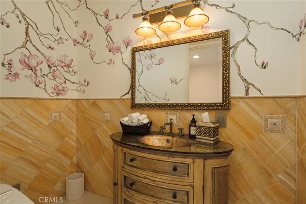 9 Vista Alberi, Newport Coast, California 92657 home-pic-46